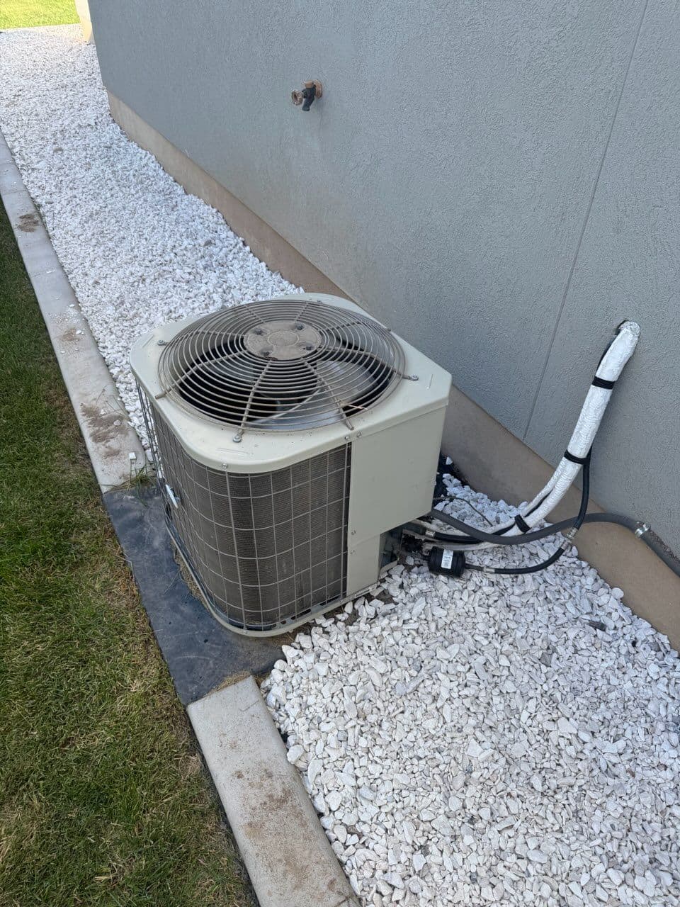 Gallery photos for A/C Recharge for Optimal Comfort: Image #1