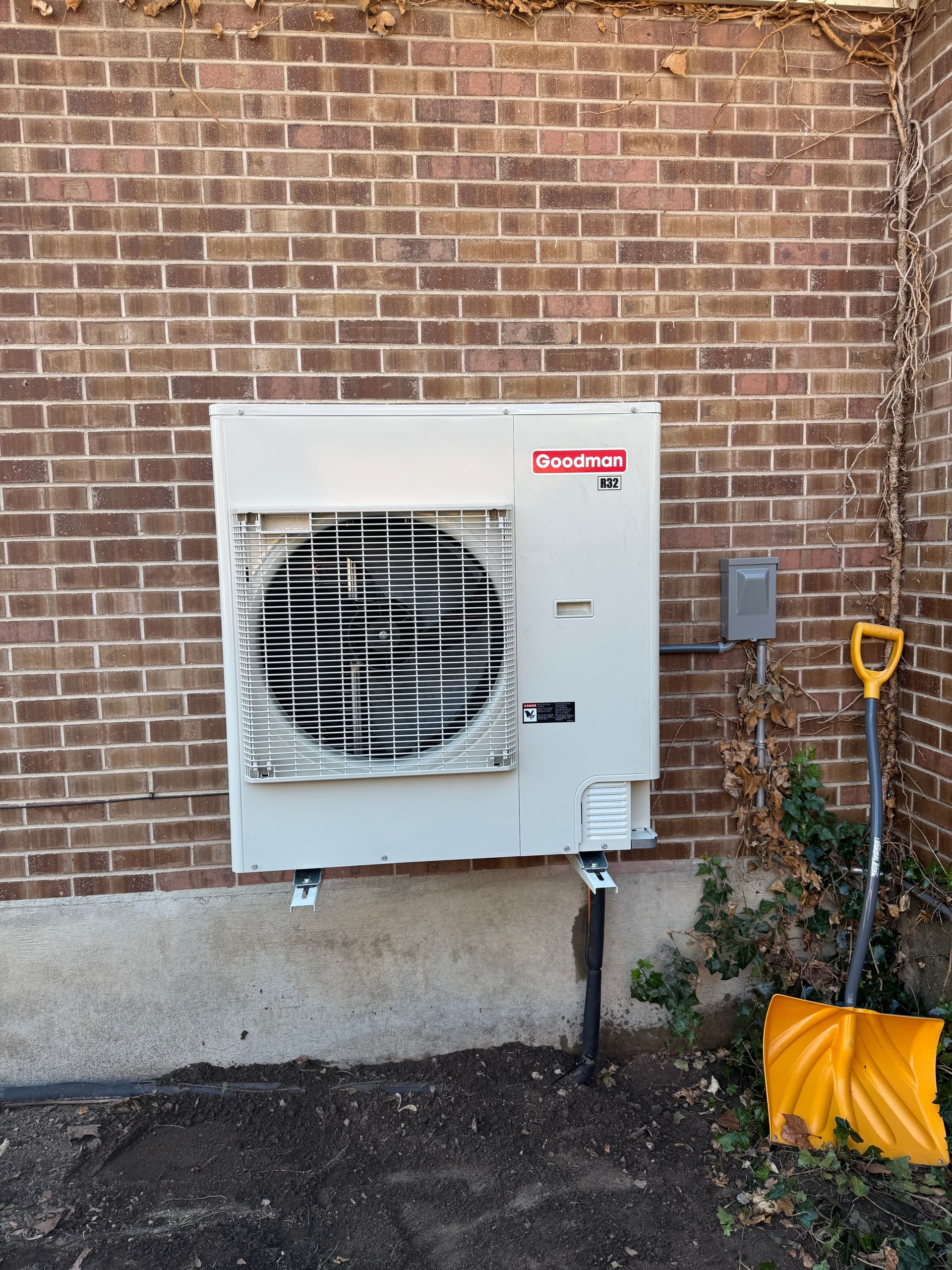 Efficient Cooling with a New Goodman AC Installation image